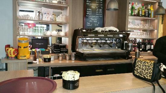 Cafe Le Poliveau