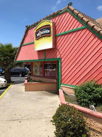 Taqueria Revolucion