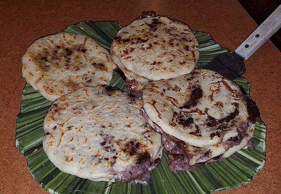 Glady's Restaurante Salvadoreno