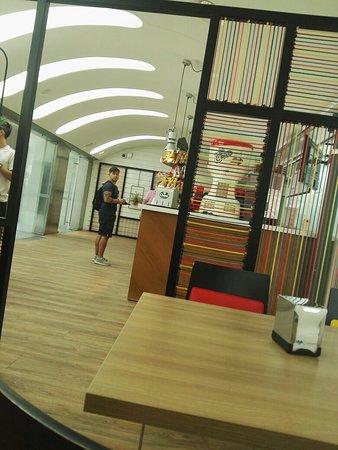 Hemisferic Cafeteria