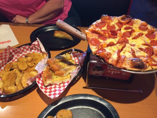 Shakey's Pizza Parlor