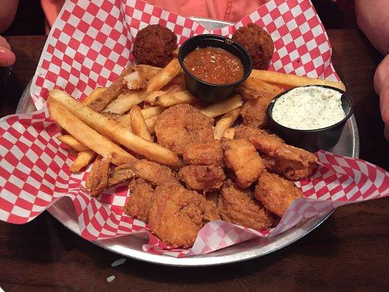 Wahoo Seafood Grill