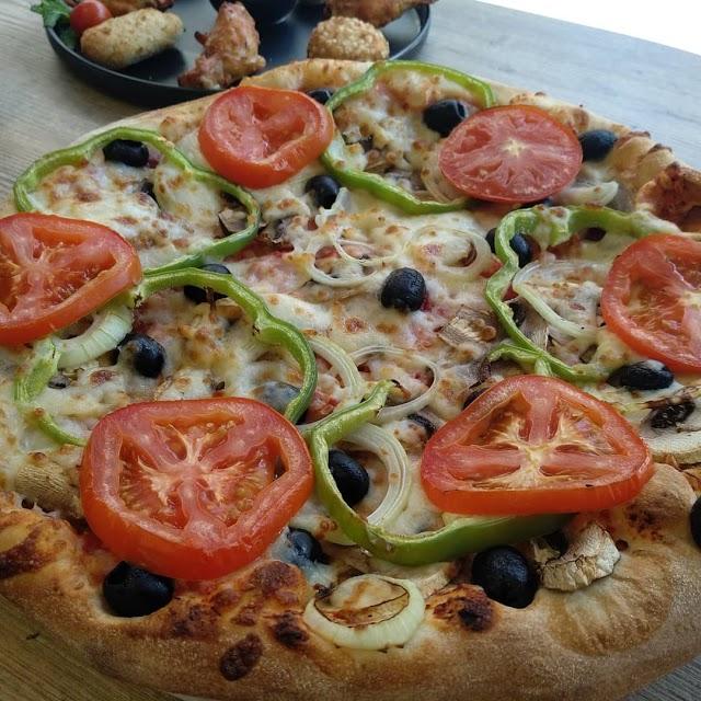 Pizza Girl