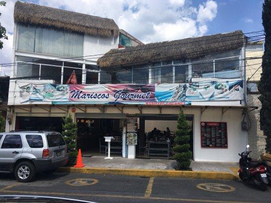 La Palapa del Pacifico y El Paisa