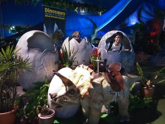 Dinosaurs Alive