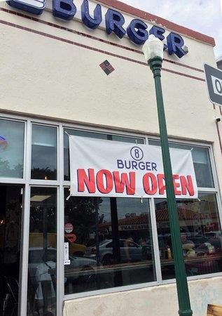 8 Burger