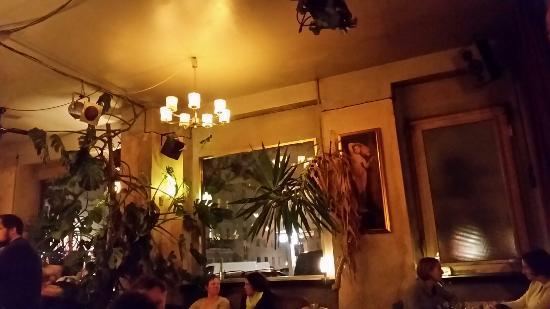 Caferoyal