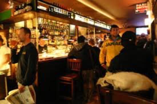 Inishark pub