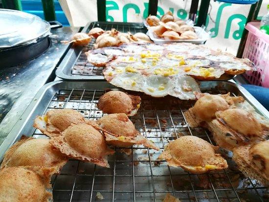 Khanom Krok Nai Pha