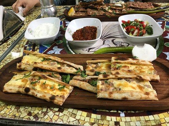 Konya Etli Ekmek