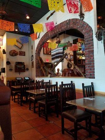 Viva Zapatas Mexican Restaurant