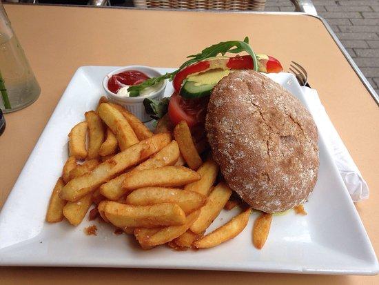 Cafe Moccador