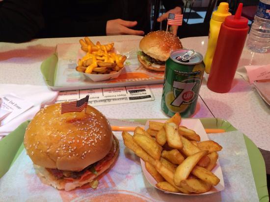 Happy End Diner
