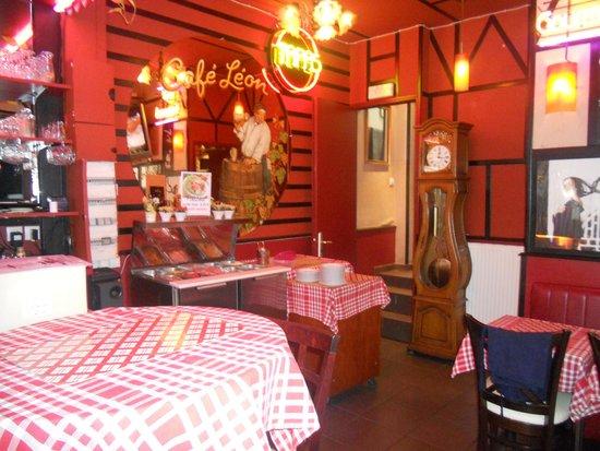 Chez Leon