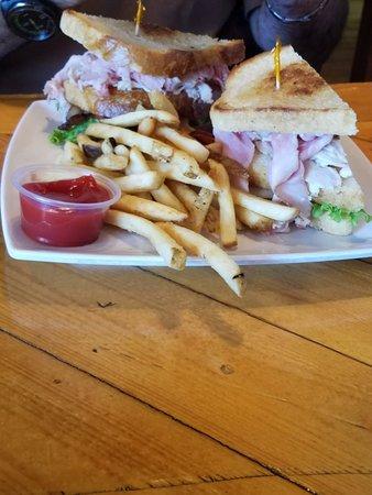 Tukee's Sports Grille