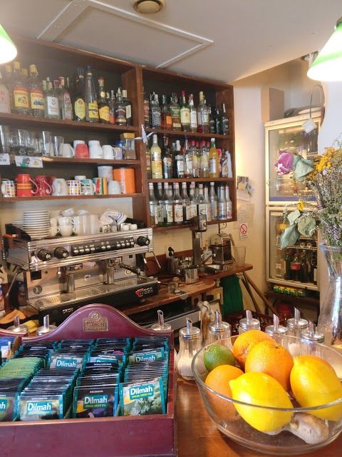 R & R Cafe