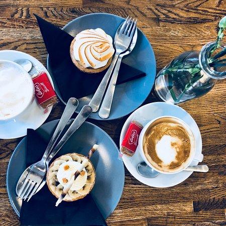 Cafe Praline