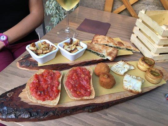 Mava Cafe & Bistrot