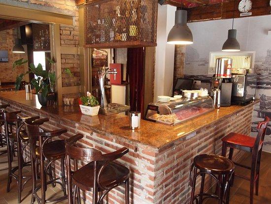 PetitBar