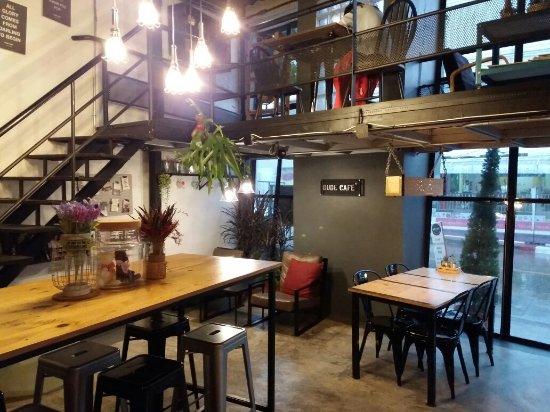 Dude Cafe'