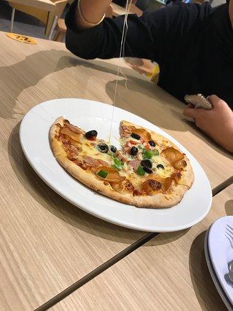 thickOthin pizza