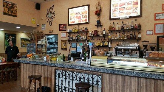 Cafeteria-Restaurante A Comer