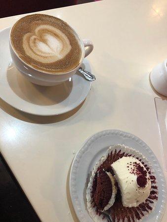 Hummingbird Bakery