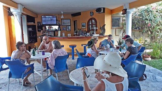 Sharky's Pub