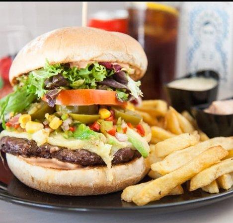 L'Atelier Burger and Drinks