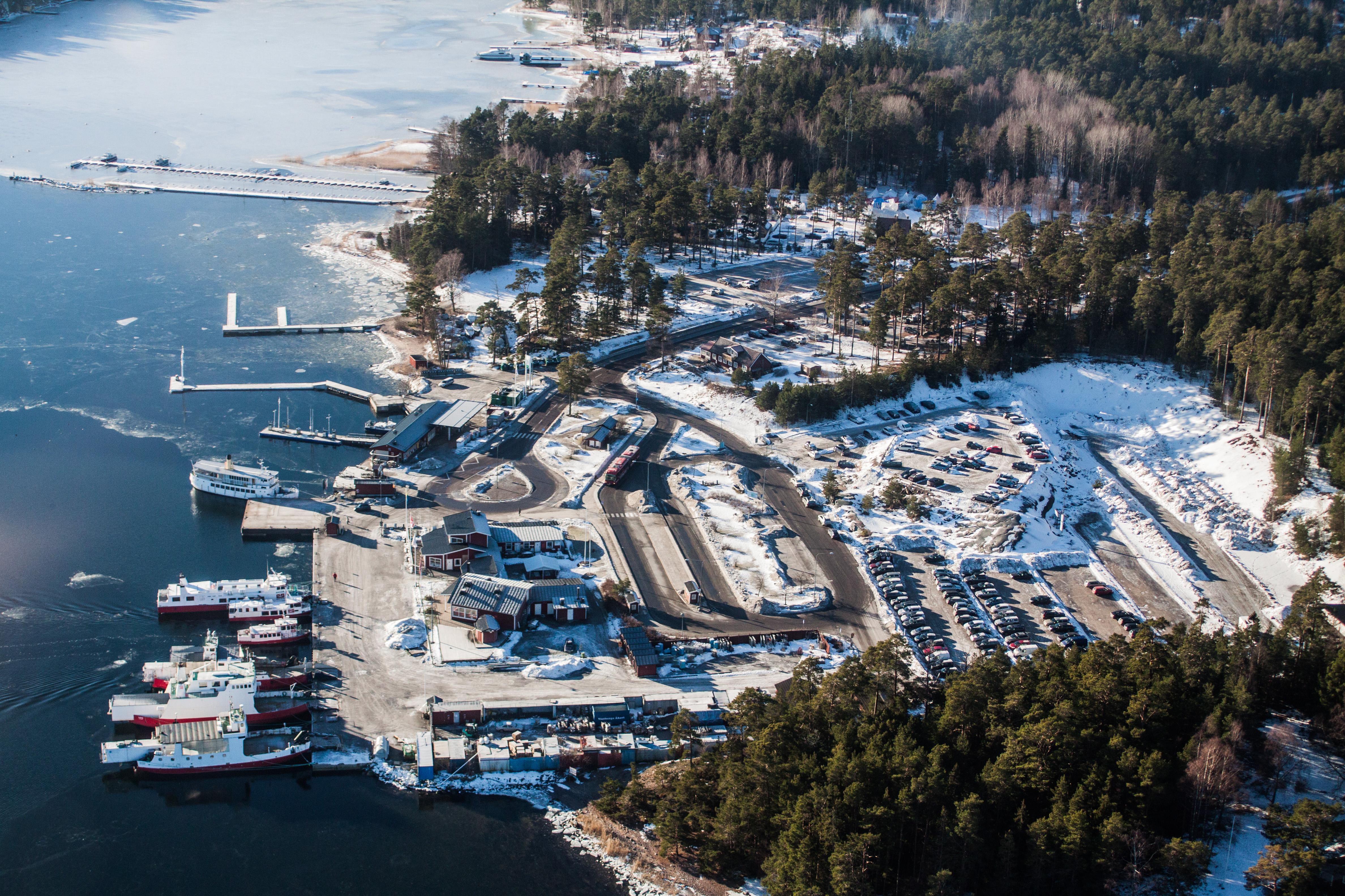 Stavsnas Winter Harbor