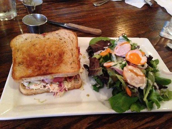 Highland Tavern