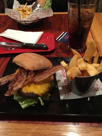 Red Robin Gourmet Burgers