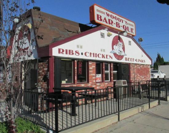 Woody's Bar-B-Que