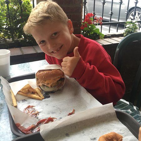 Boulevard Burgers