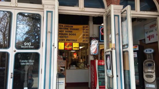 Sam's Cafe