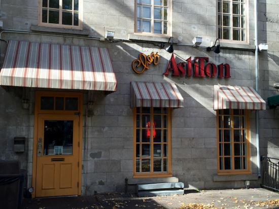 Chez Ashton