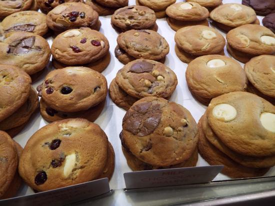 Ben's Cookies