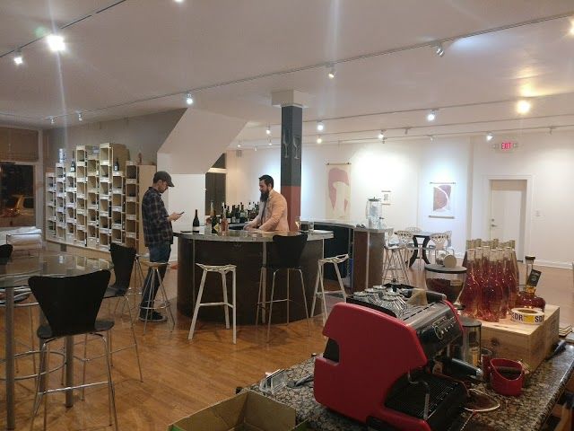 The Vino Gallery