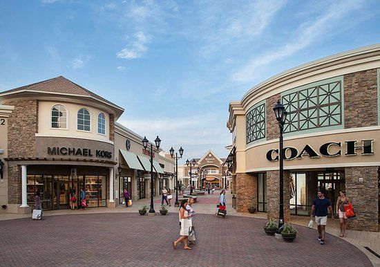 Charlotte Premium Outlets