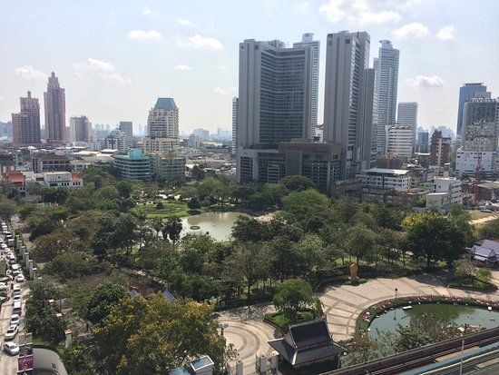 Benjasiri Park