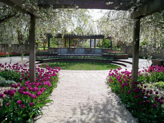 Botanica, The Wichita Gardens