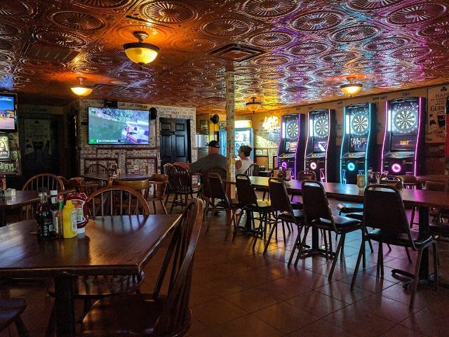 Kelly's Irish Pub