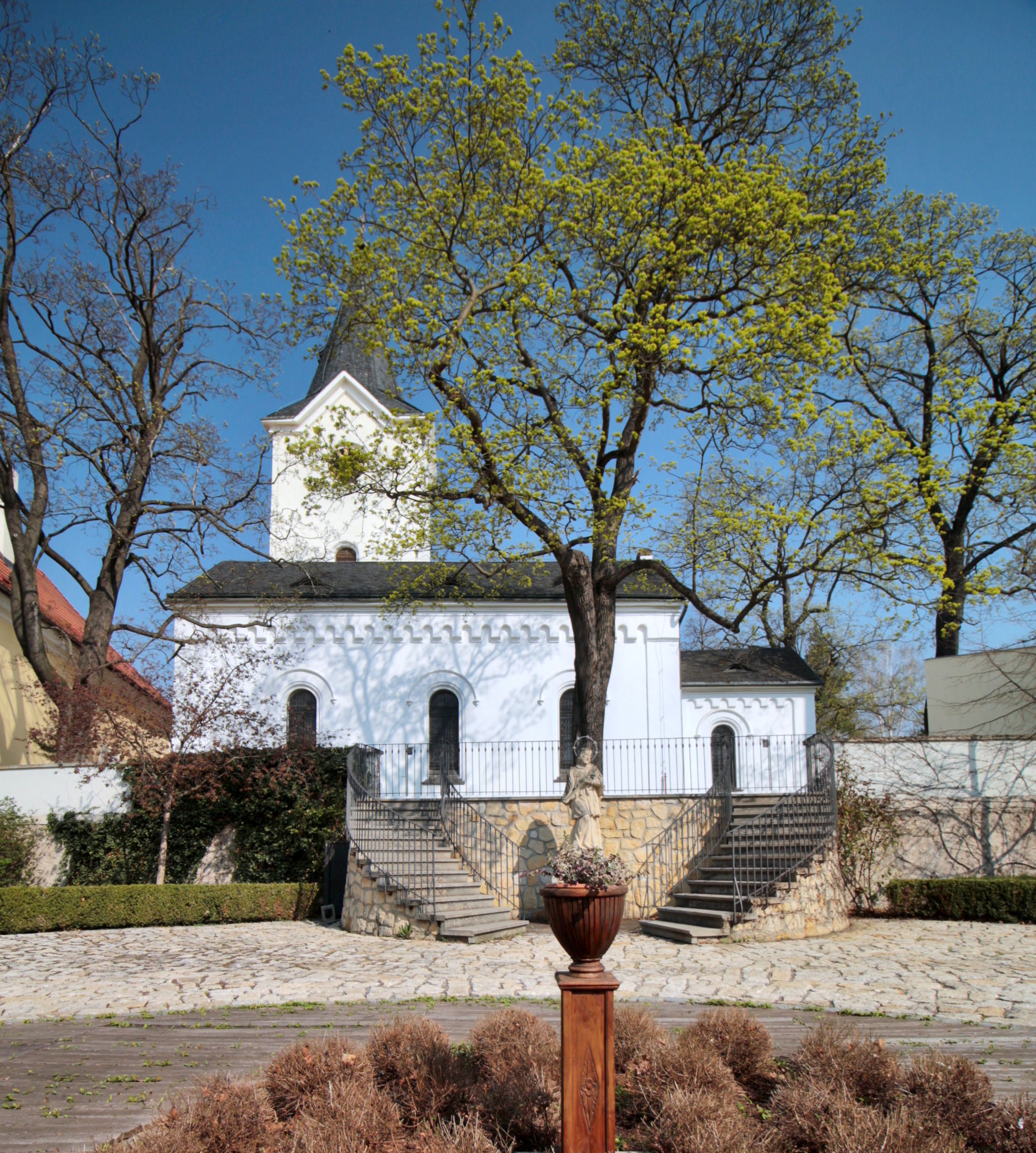 Church of the Assumption of the Virgin Mary in Dolni Pocernice