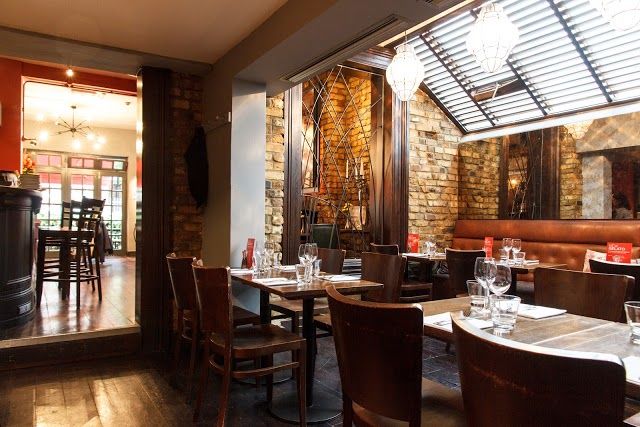 Locale - Fulham