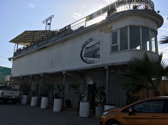 La Casa Del Tunel