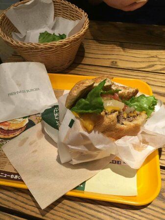 Freshness Burger Naka-Meguro Ekimae
